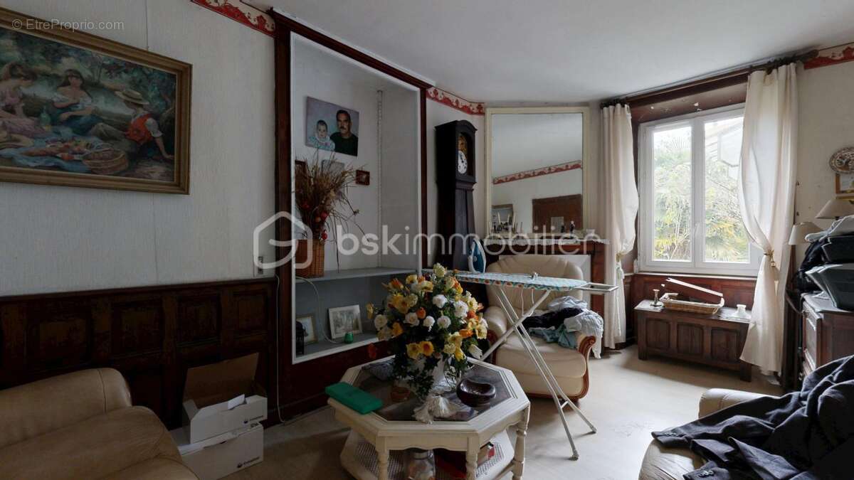 Maison à PEYRILHAC