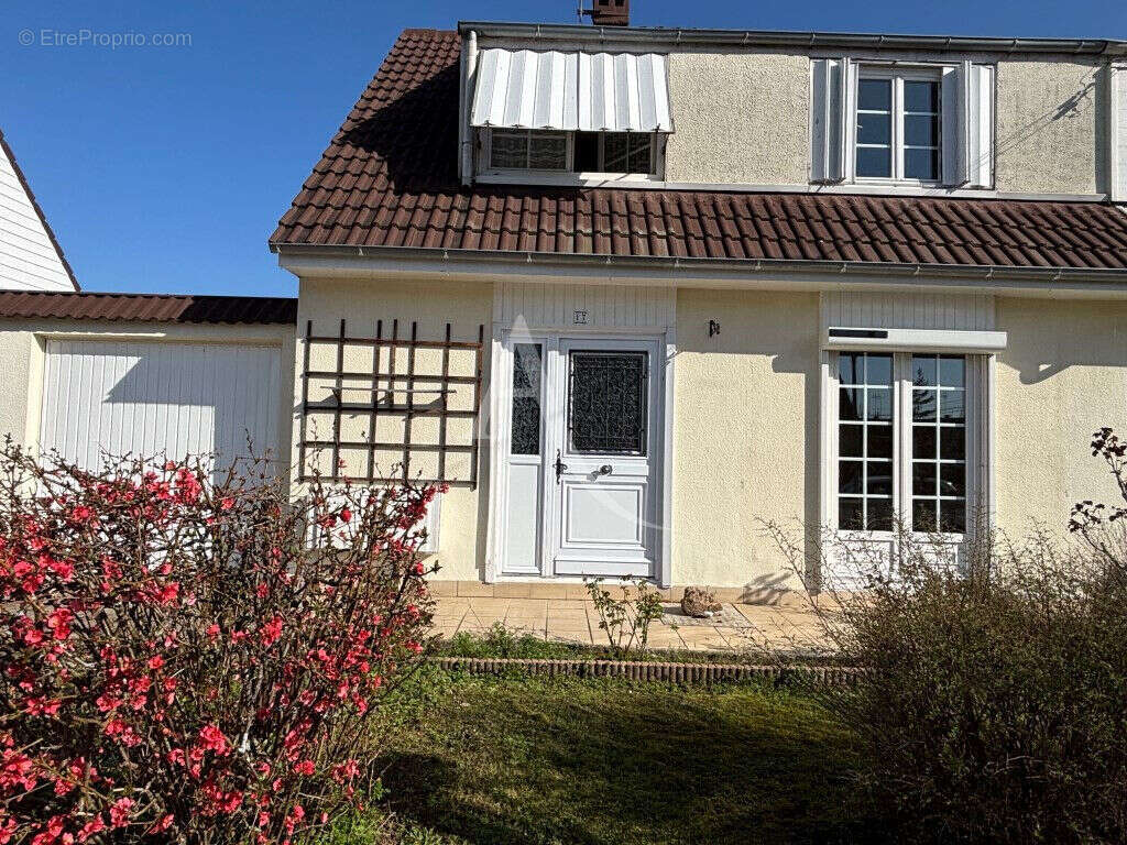 Maison à FOURCHAMBAULT