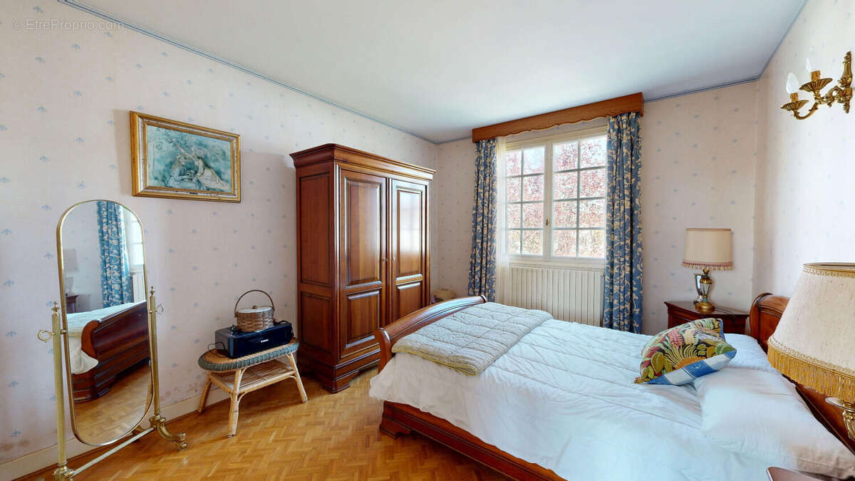 Maison à YZEURE