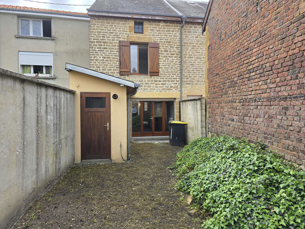 Maison à VRIGNE-AUX-BOIS