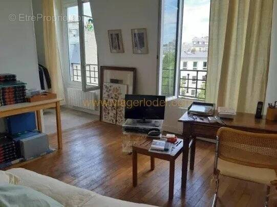 Appartement à PARIS-11E