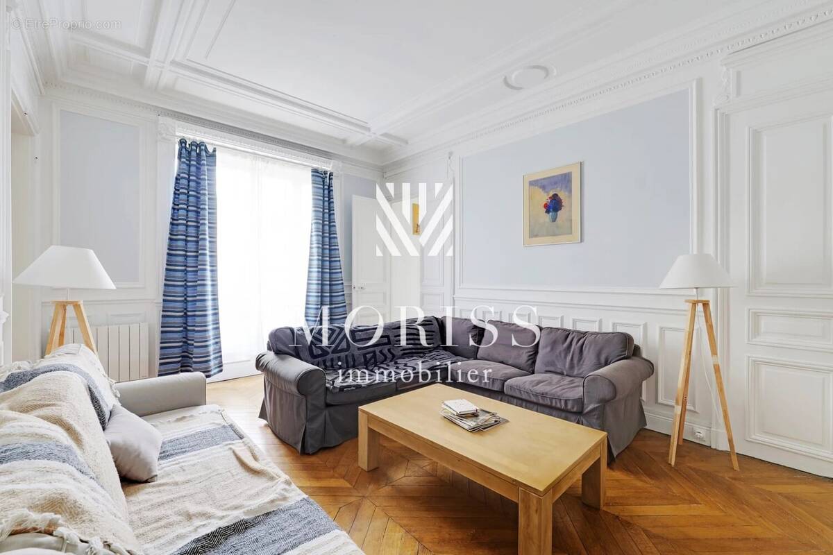 Appartement à PARIS-17E