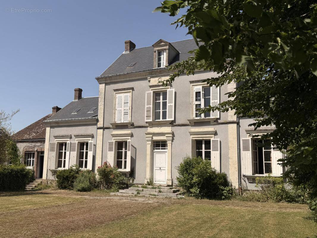 Maison à CONDE-SUR-HUISNE