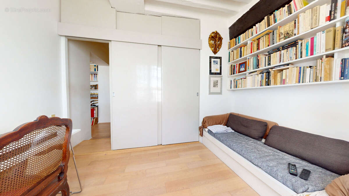 Appartement à PARIS-6E