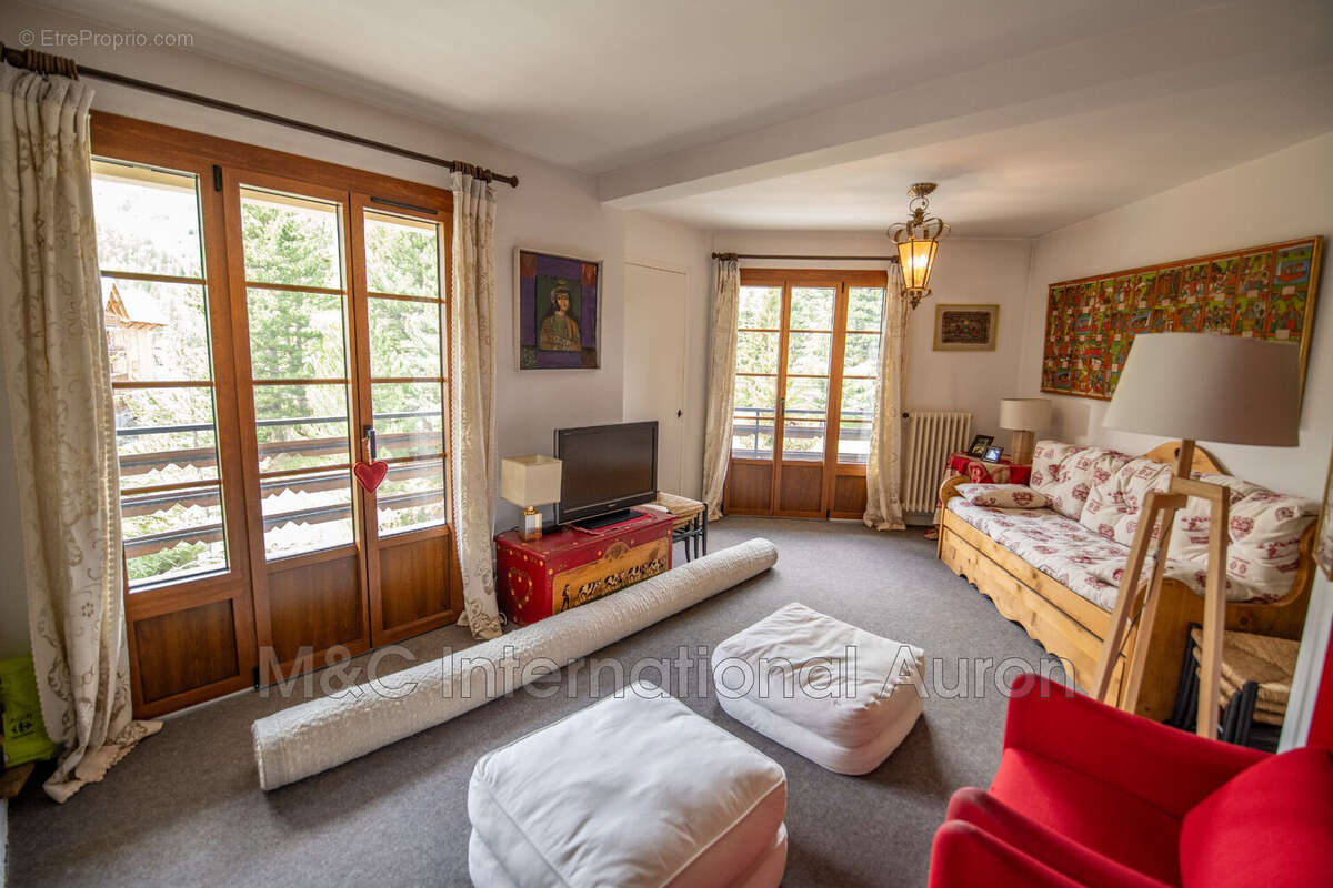 Appartement à SAINT-ETIENNE-DE-TINEE