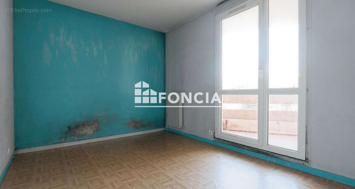 Appartement à CORBEIL-ESSONNES