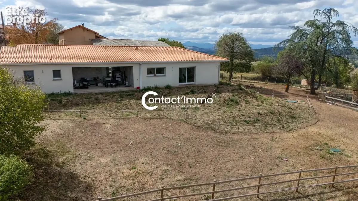 Maison à SERMENTIZON