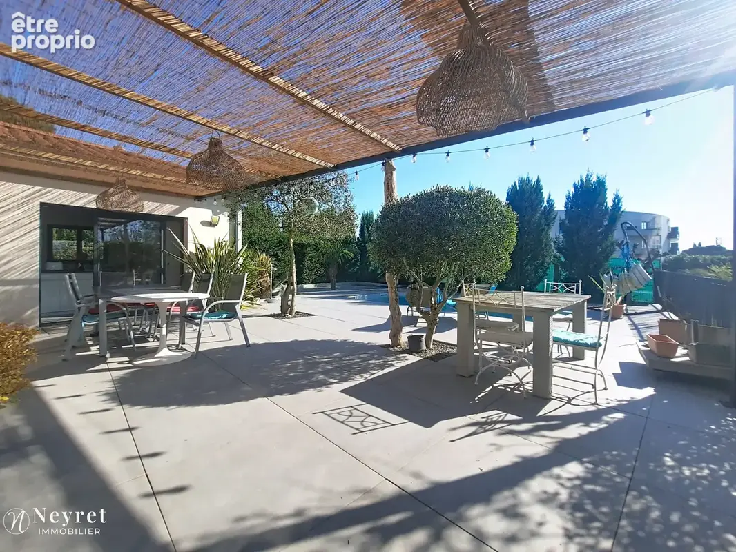 Ternay   Villa contemporaine d’exception avec piscine et jardin paysager - photo 2