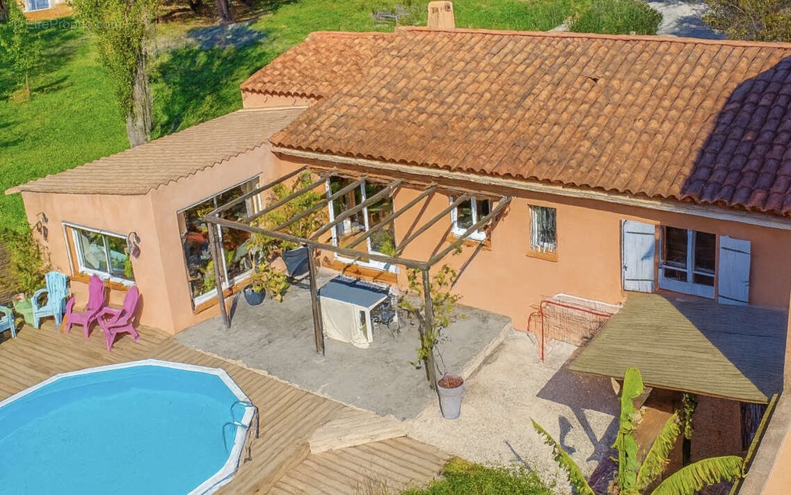 Maison à SOLLIES-TOUCAS