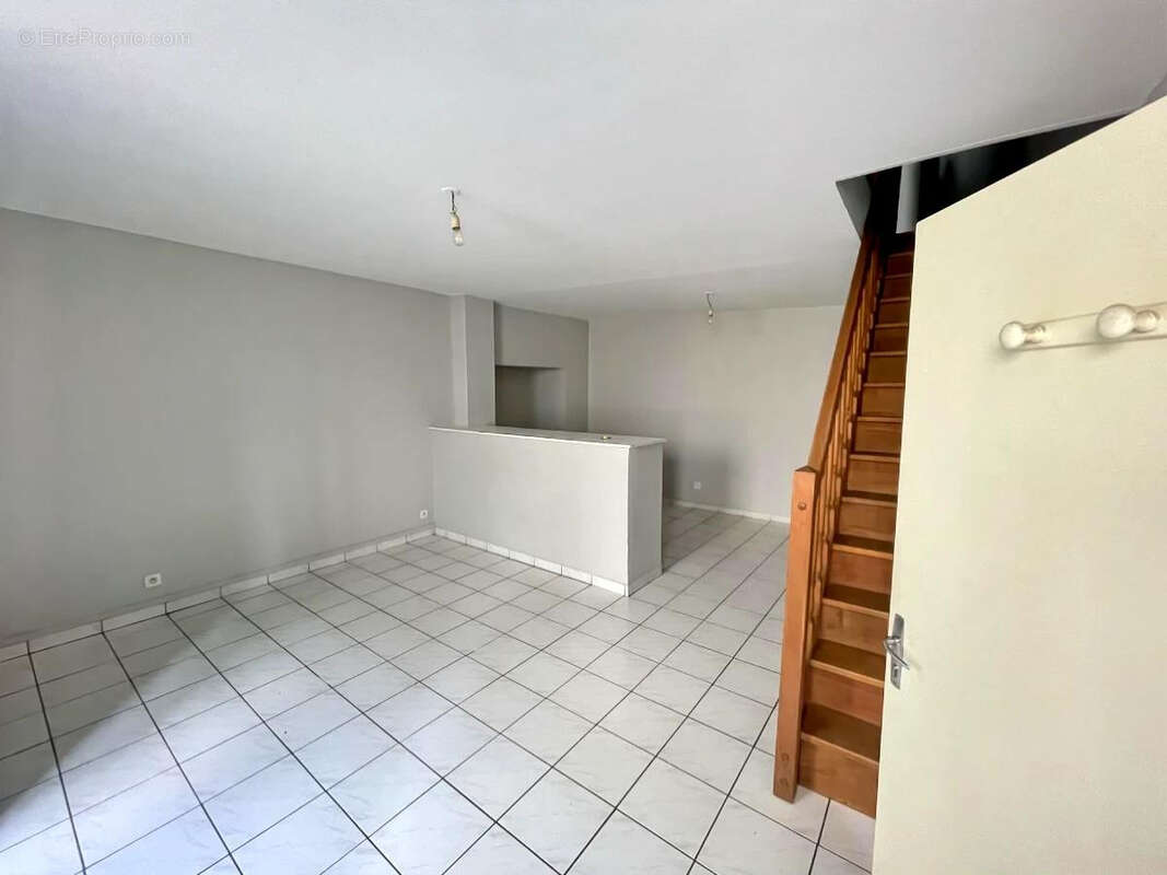 Appartement à SAINTE-FLORENCE
