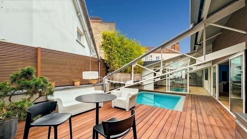Loft à Chalon-Sur-Saône (71) Loft à vendre de 11 pièces terrasse piscine garage 412.4 m² - photo 6