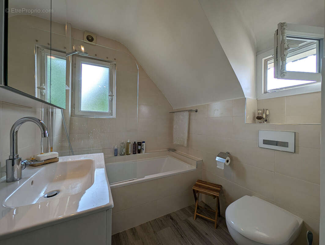 Maison familiale 5 pièces de 98 M² édifiée sur Terrain de 257 M² - photo 10