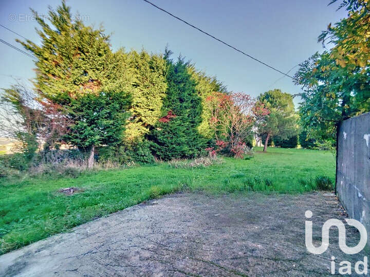 Photo 3 - Maison à SAINT-JEAN-DE-MUZOLS