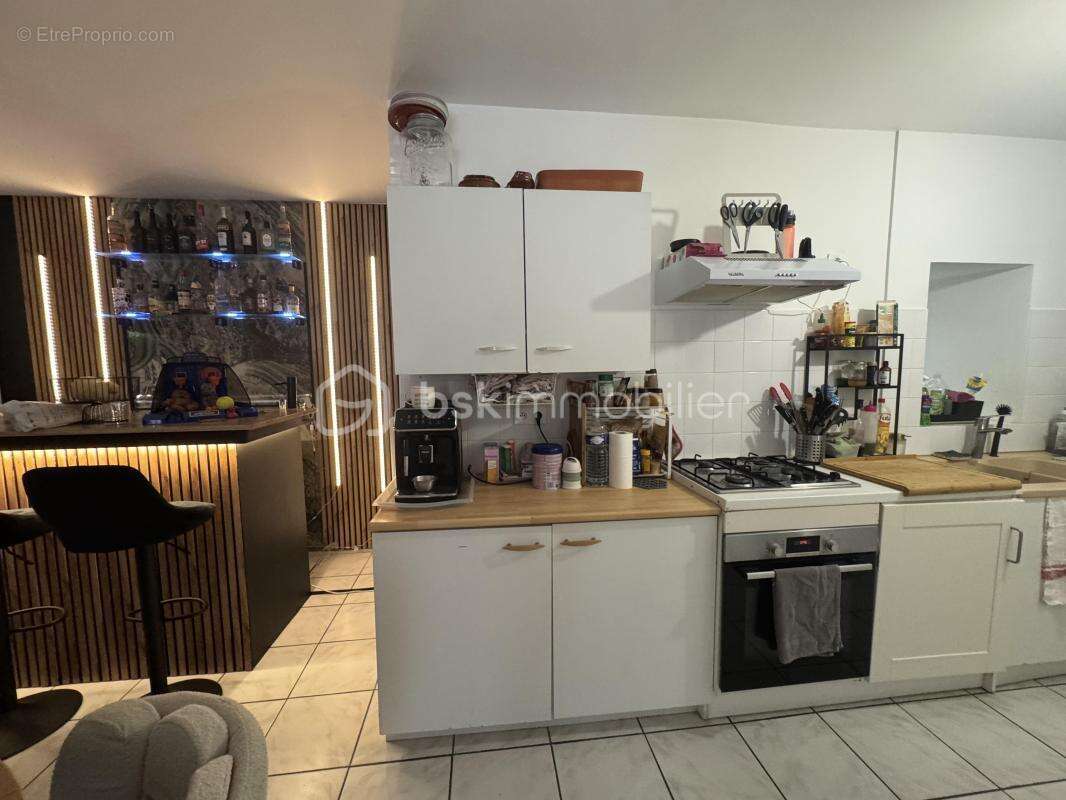 Maison à VERT-LE-GRAND