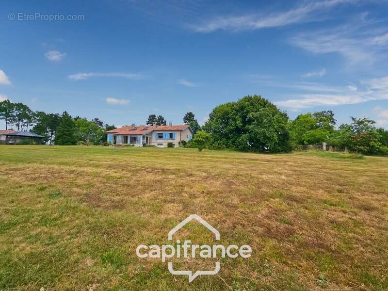 Maison à CASTELCULIER