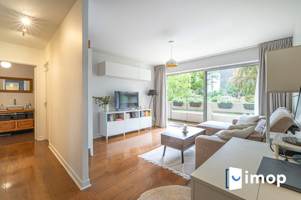 Appartement à PARIS-11E