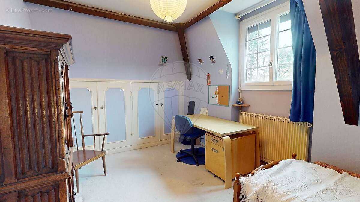 Maison à SAINT-PRYVE-SAINT-MESMIN