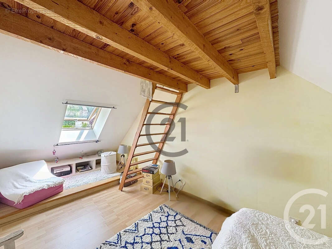 Maison 163 m² à Saint-Martin-Du-Tertre  - photo 11