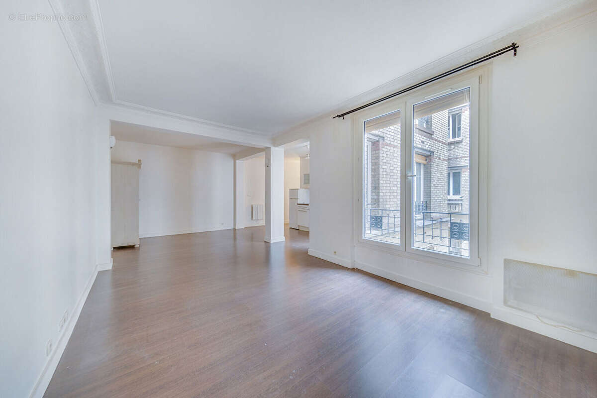 Appartement à PARIS-15E