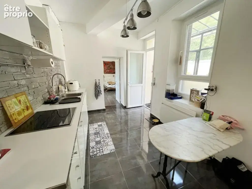 Agréable maison de village et sa dépendance sur son jardin clos de 410 m2 dans le Nord de l'Yonne. - photo 6