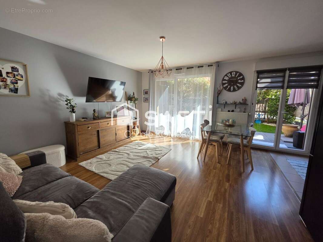 Photo 2 - Appartement à ERAGNY