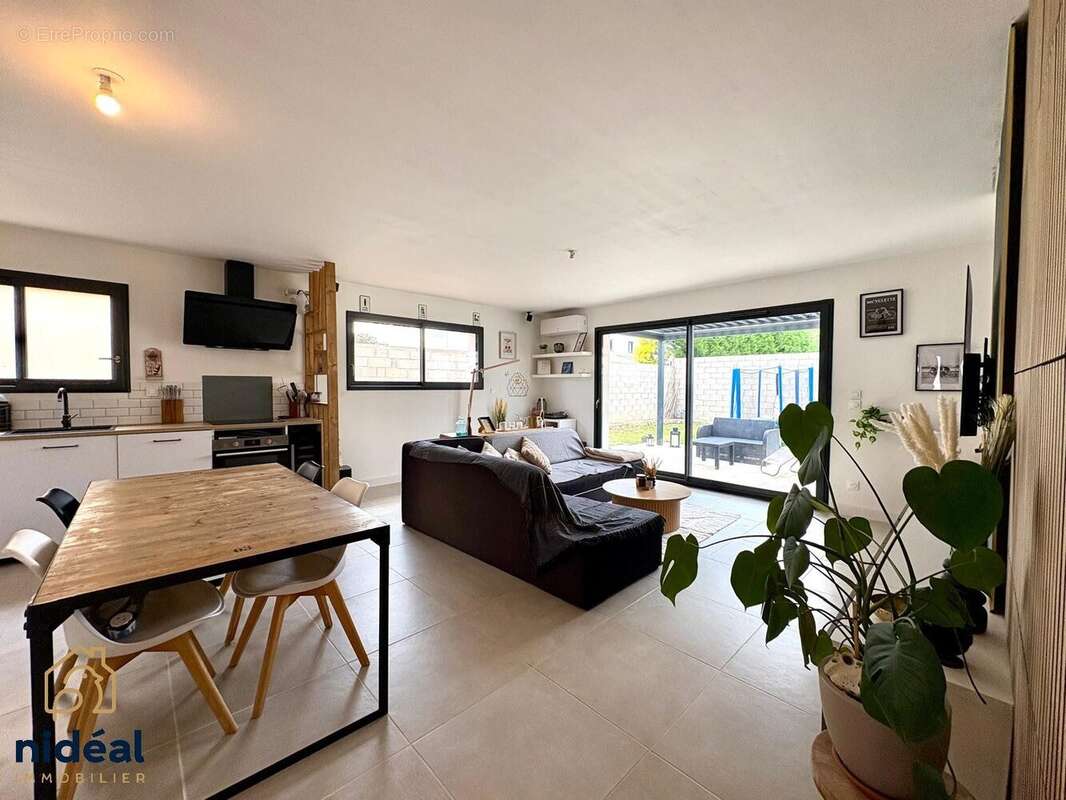 Maison 90 m² à Junas  - photo 2