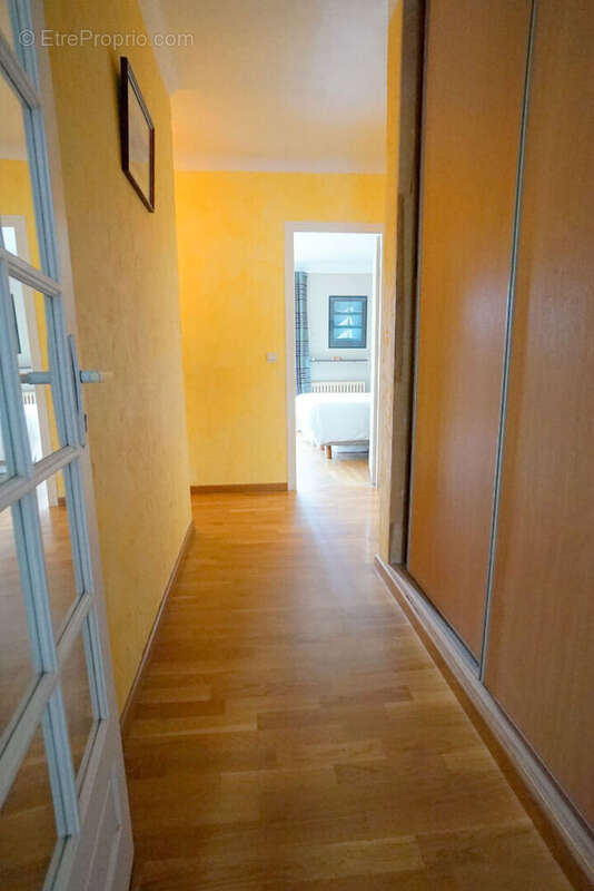 Maison à MEZIERES-SUR-SEINE