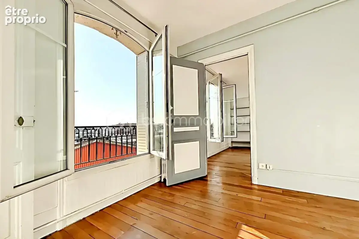 Trois pieces dernier etage, soleil, vue degagee - photo 18
