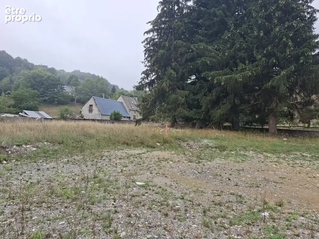 REF.1307 Terrain constructible dans la vallée de Campan d'une surface de 1854 m² - photo 13