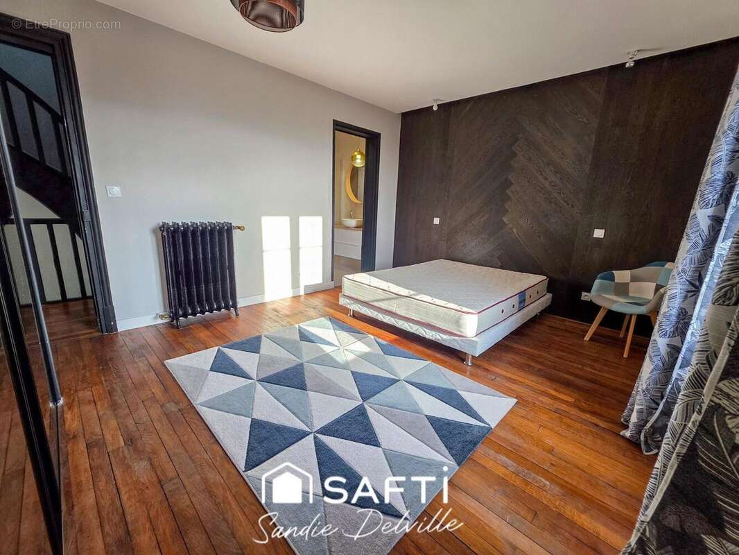 Photo 4 - Appartement à CRECY-LA-CHAPELLE