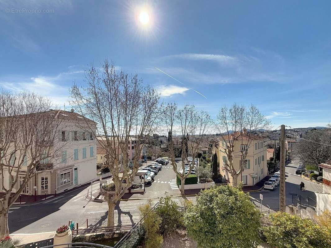 Appartement à LE CANNET