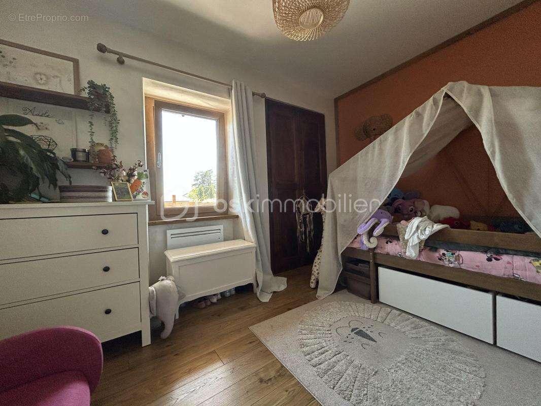 Appartement à GRESY-SUR-AIX