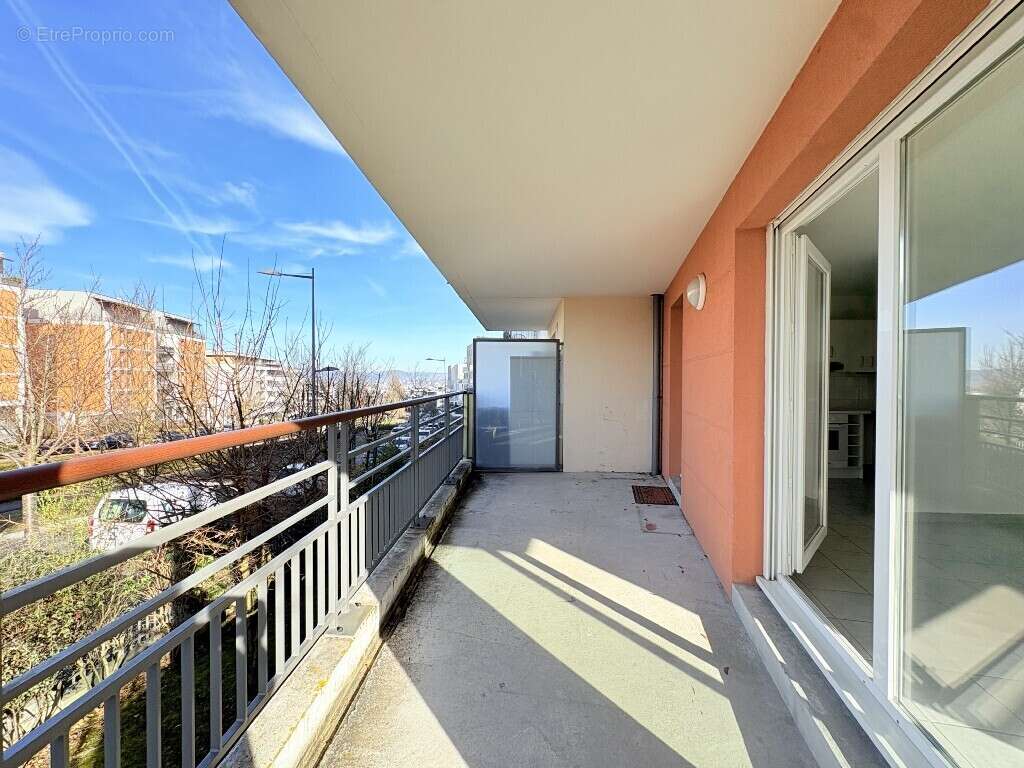 Appartement à SEYNOD