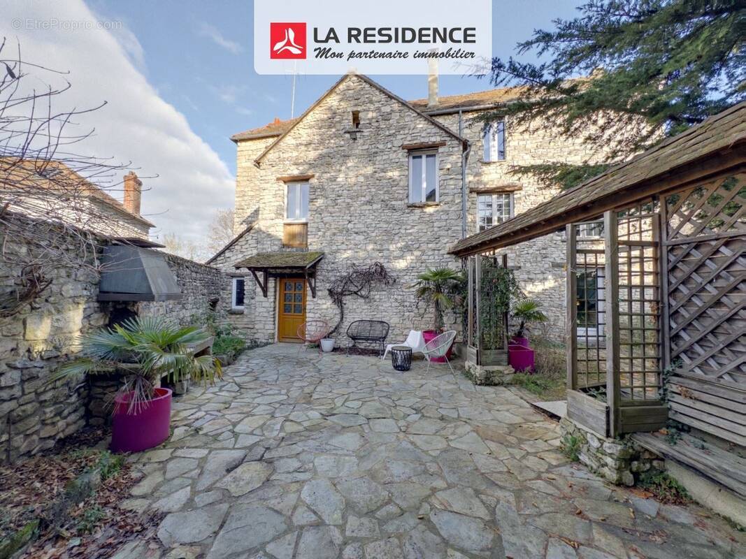Maison à MAREIL-SUR-MAULDRE