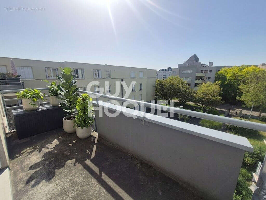 Appartement à LE BLANC-MESNIL