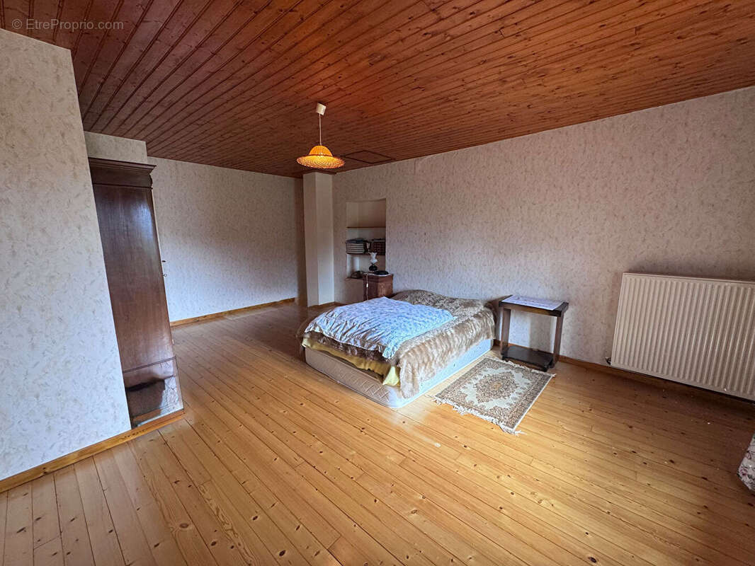 Maison à NOIRETABLE