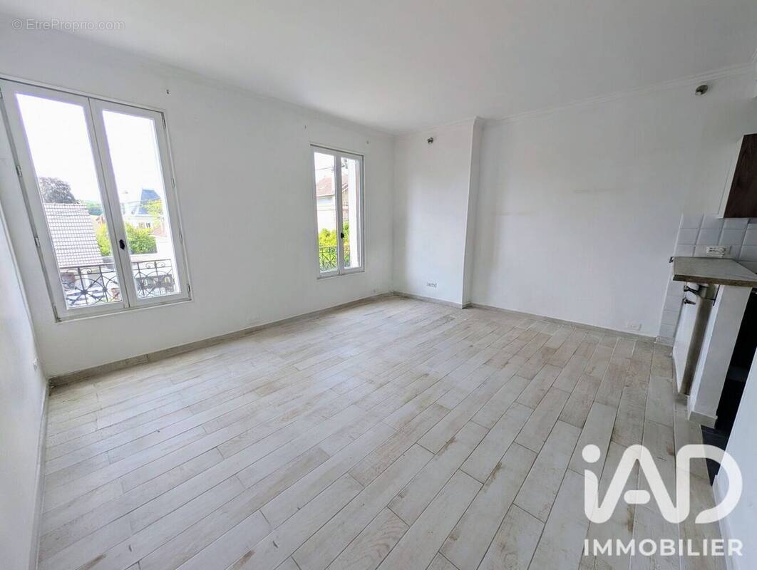 Photo 1 - Appartement à EZANVILLE