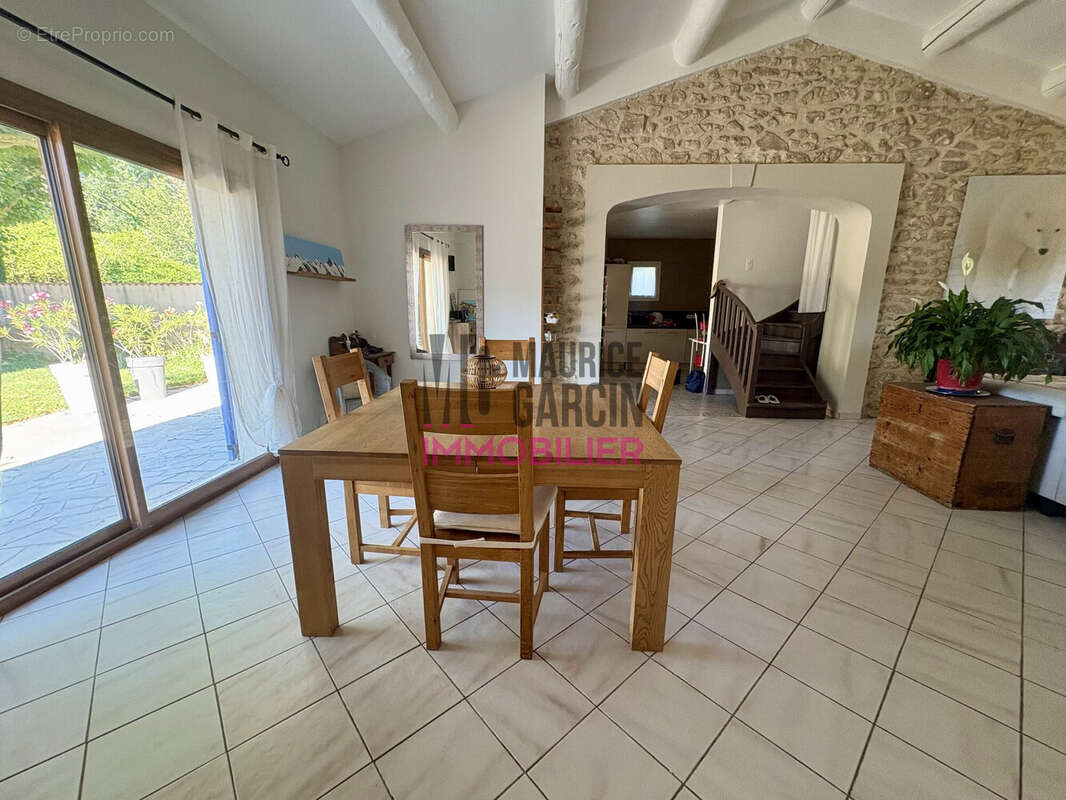 Maison 218 m² à Chateaurenard  - photo 5