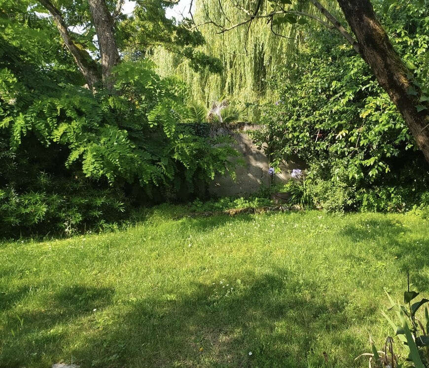 Maison à L&#039;EGUILLE