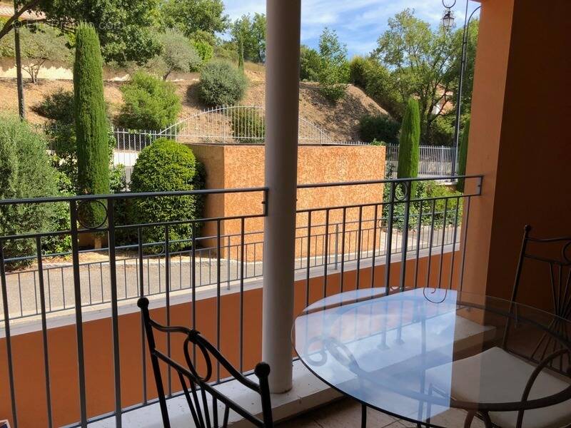 Appartement à GREOUX-LES-BAINS