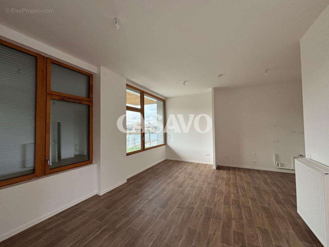 Appartement à L&#039;ILE-SAINT-DENIS