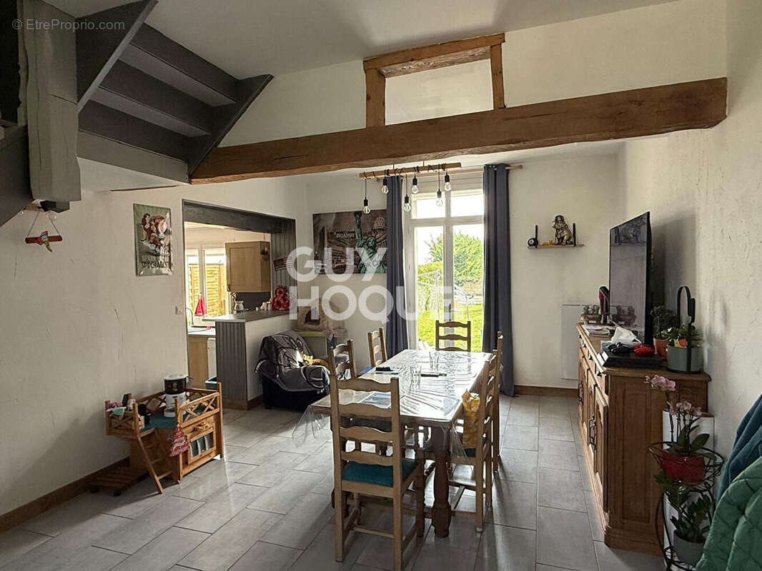 Maison à CHOISY-LA-VICTOIRE