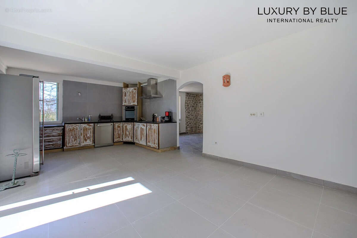 Maison à MOUGINS