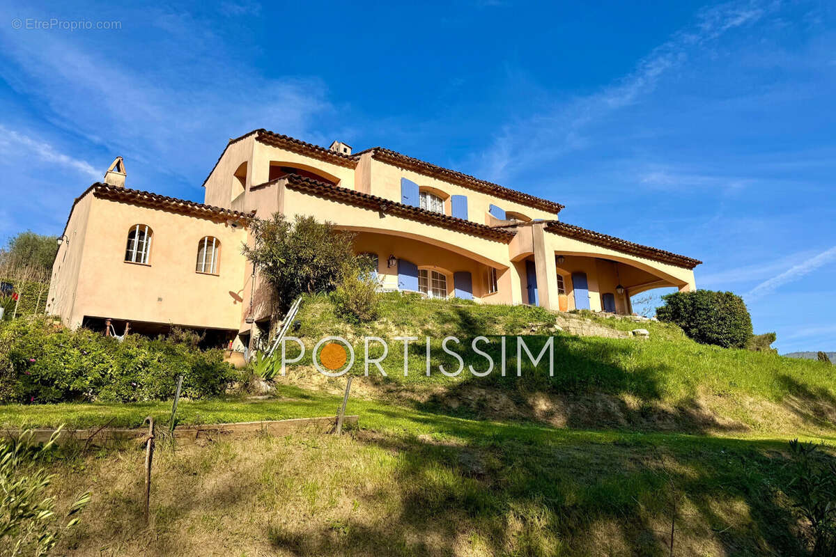 Maison à TOURRETTE-LEVENS