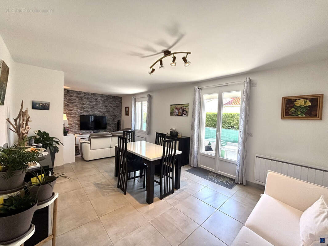 Maison 93 m² à Saujon  - photo 2