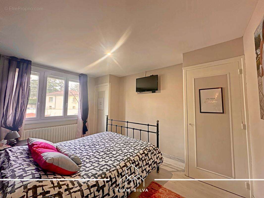 Maison à ROUSSILLON