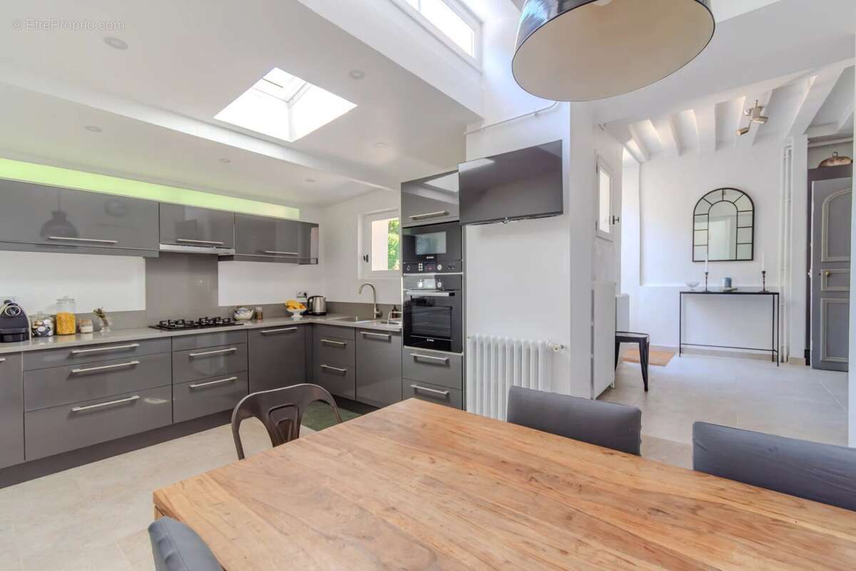 Maison 309 m² à Ecouen  - photo 5