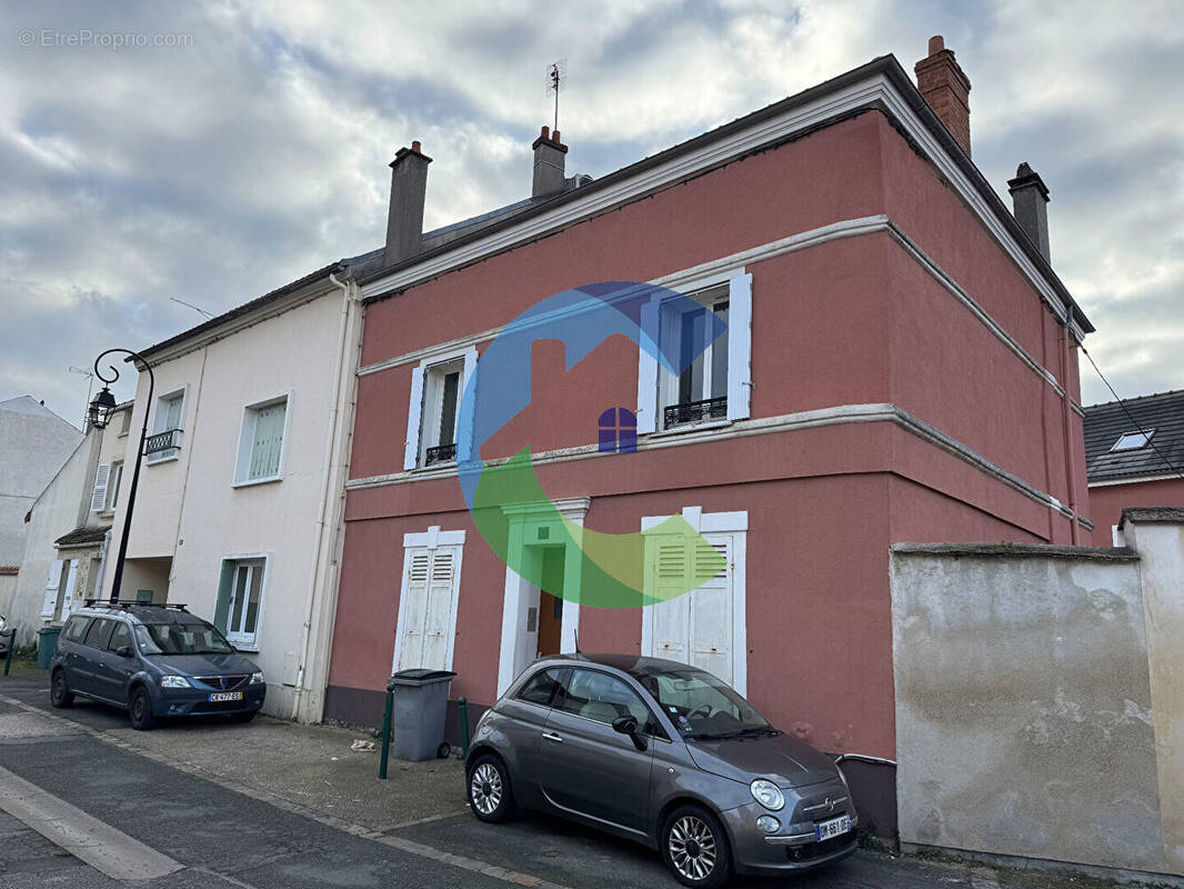 Appartement à SAULX-LES-CHARTREUX