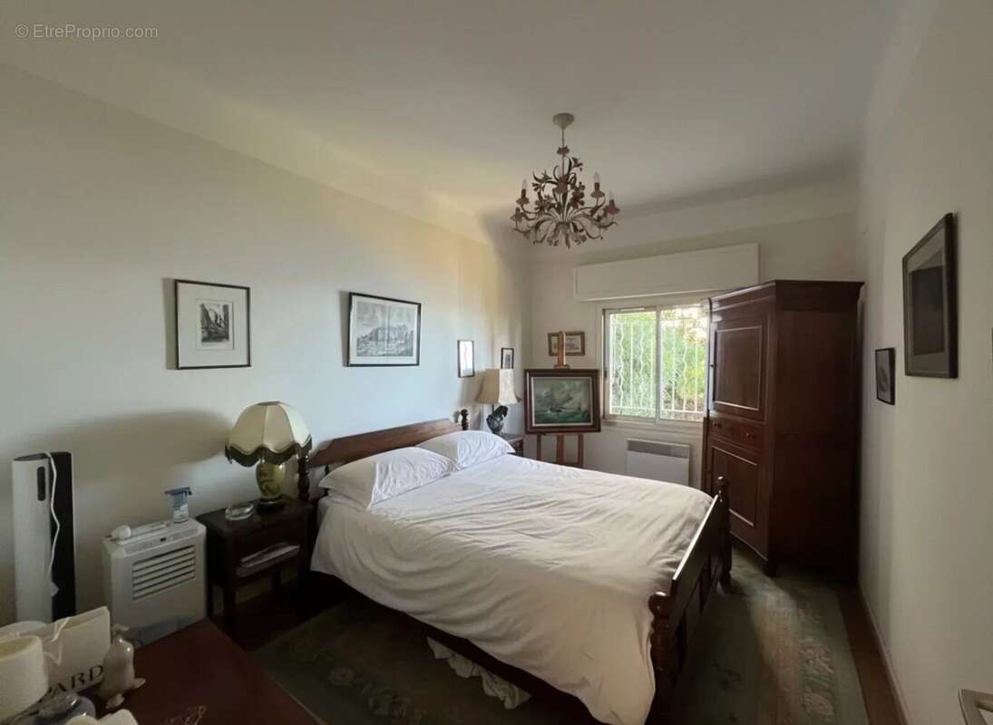 Appartement à EZE