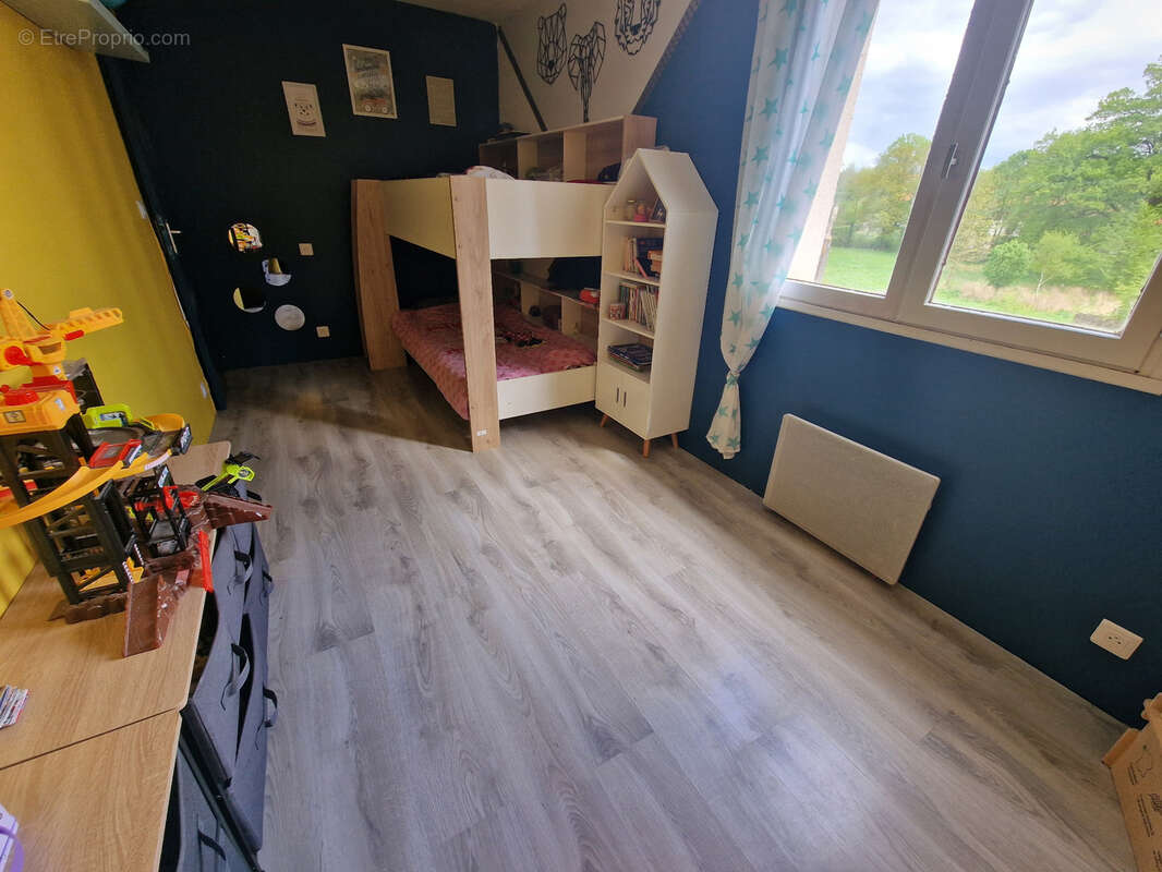 Maison à LES HERBIERS